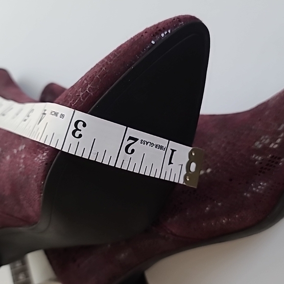 DKNY New Alani Booties Garnet Red Leather Slip On Snake Print Heel Size 7.5 - Picture 15 of 16